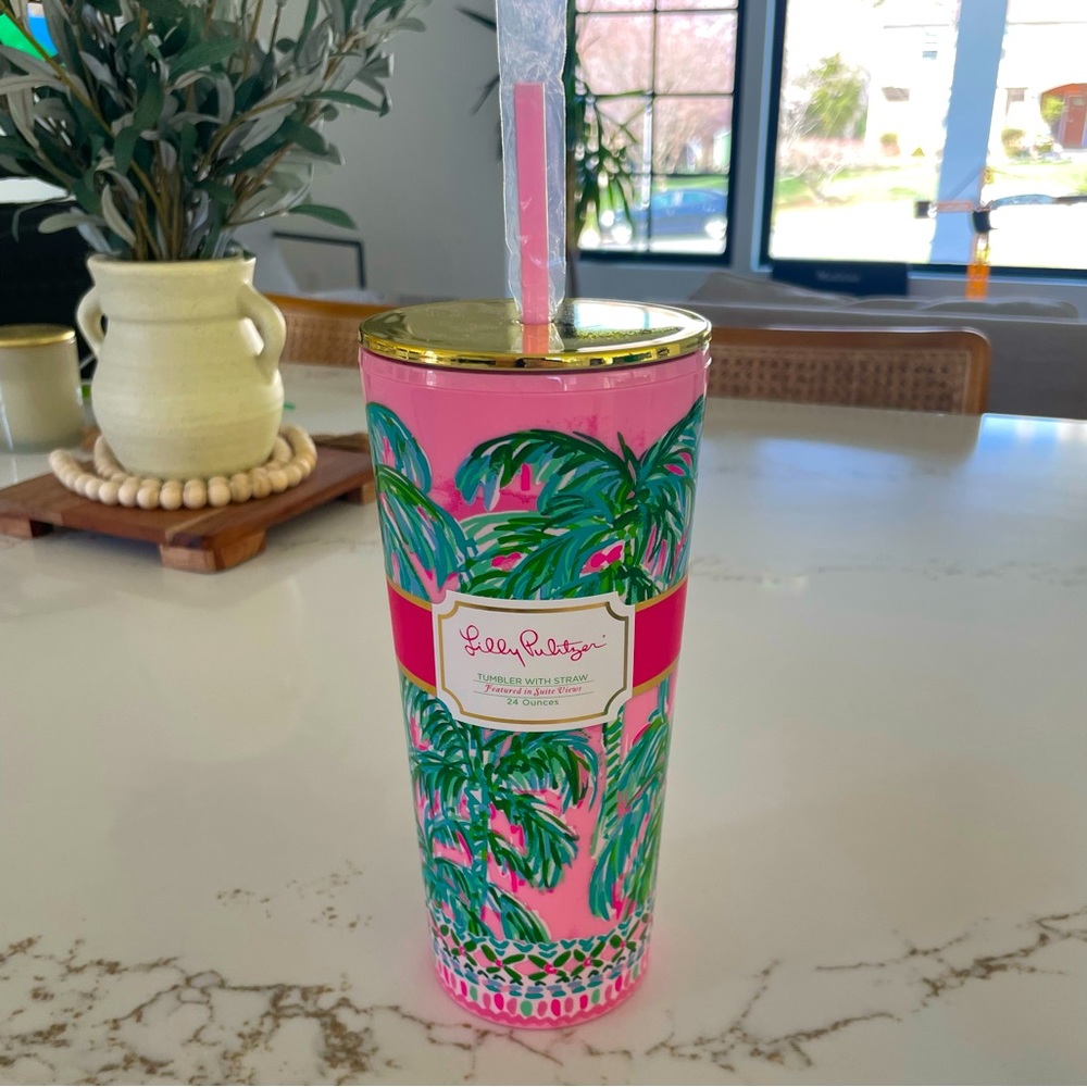 Lilly Pulitzer Tumbler with Straw Featured in Suite Views 24oz - NEW! - Picture 1 of 8